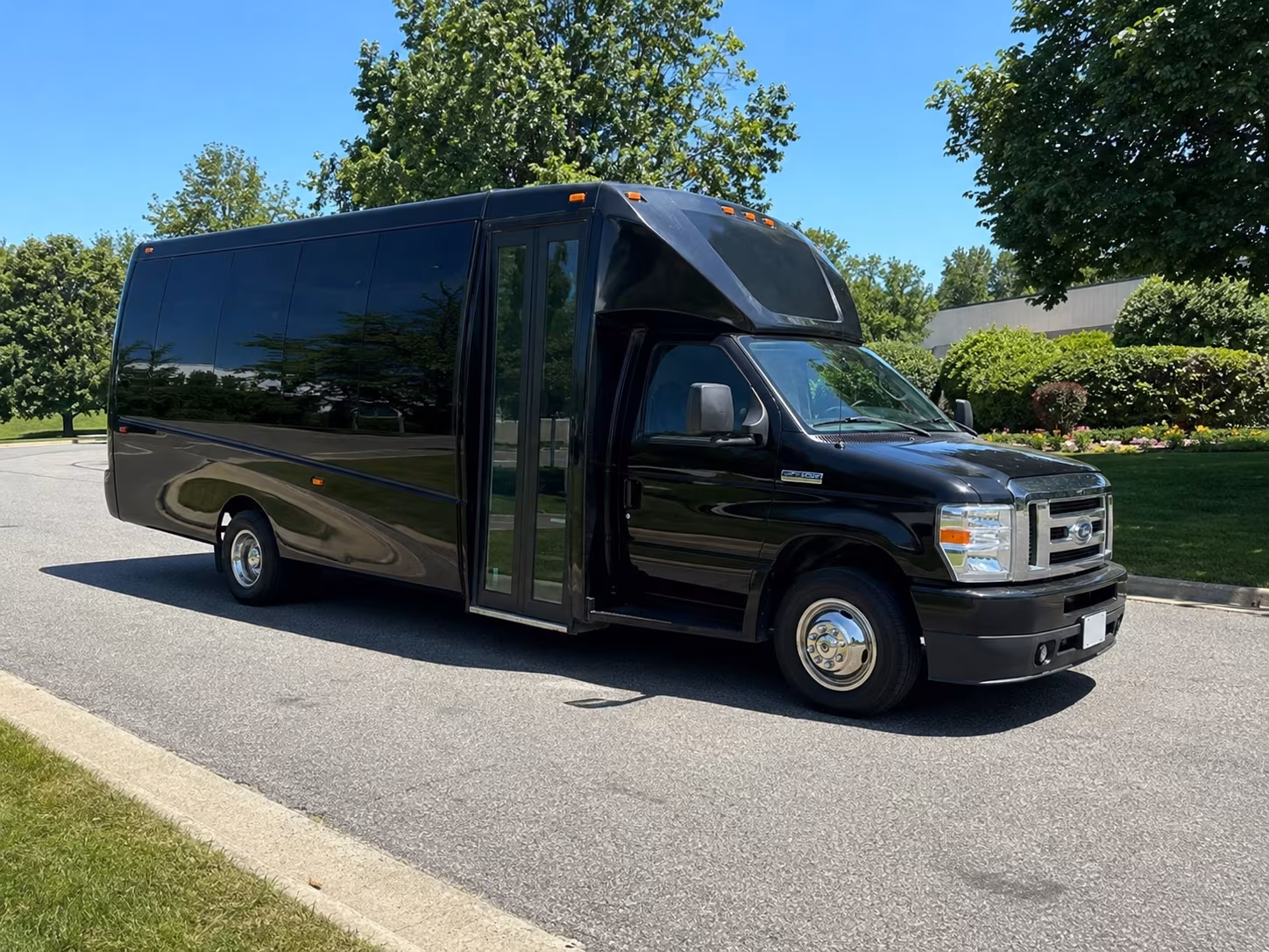 Murray Birthday, Sweet 16, & Quinceañera Party Bus Rentals